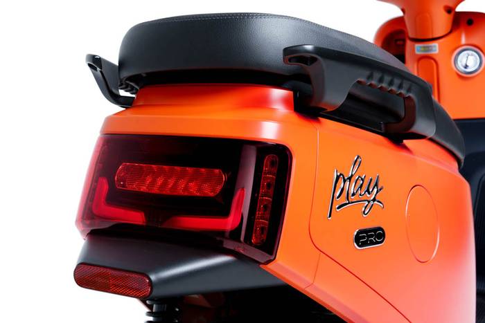 Sleek PLAY PRO