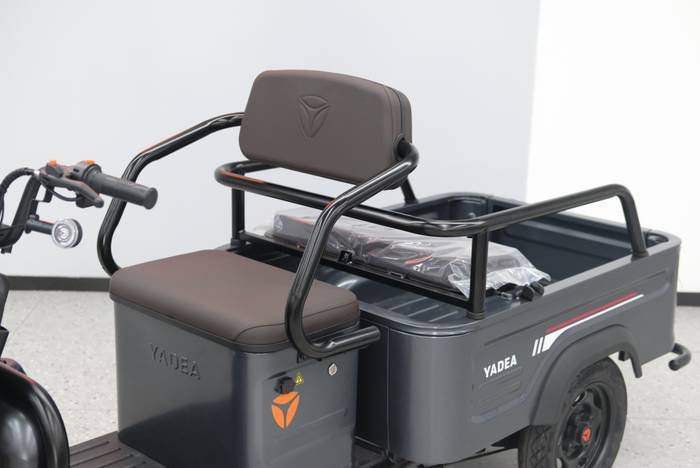 YADEA F110B